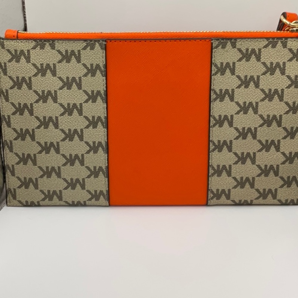 NWT Michael Kors Center Stripe Large Clutch - Picture 3 of 6